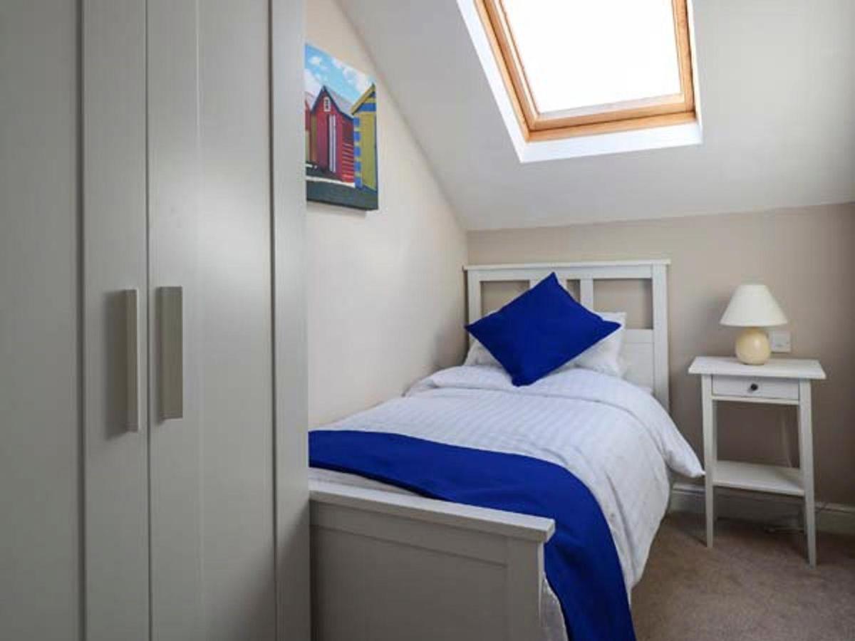 Royal Manor Park Apartment Llandudno Bagian luar foto